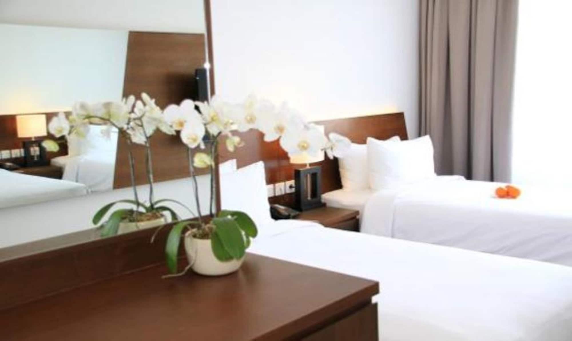 D'Primahotel Тангеранг Екстер'єр фото