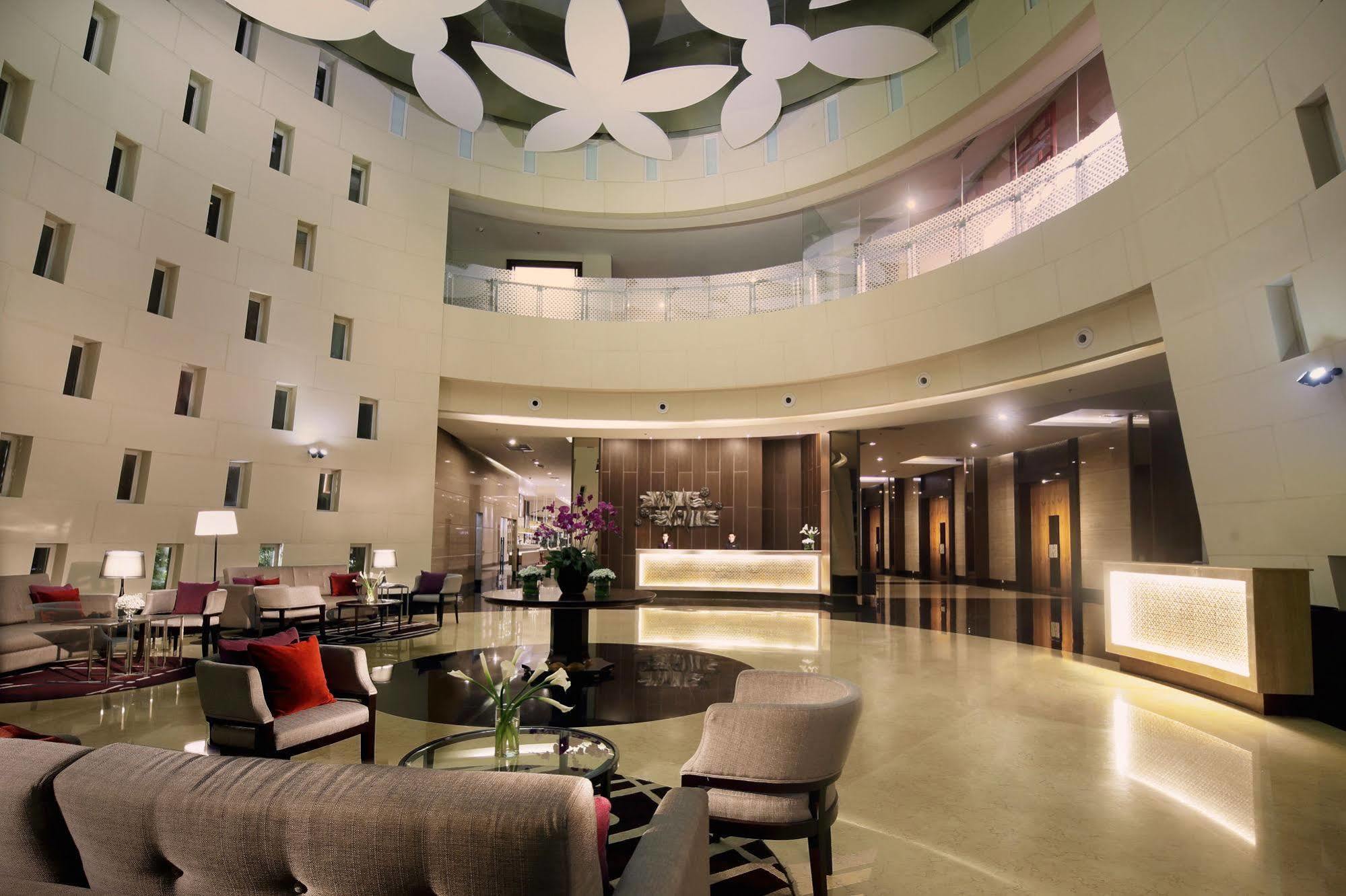 D'Primahotel Тангеранг Екстер'єр фото